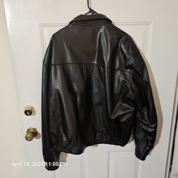 Mens leather jacket - Picture 2 of 11